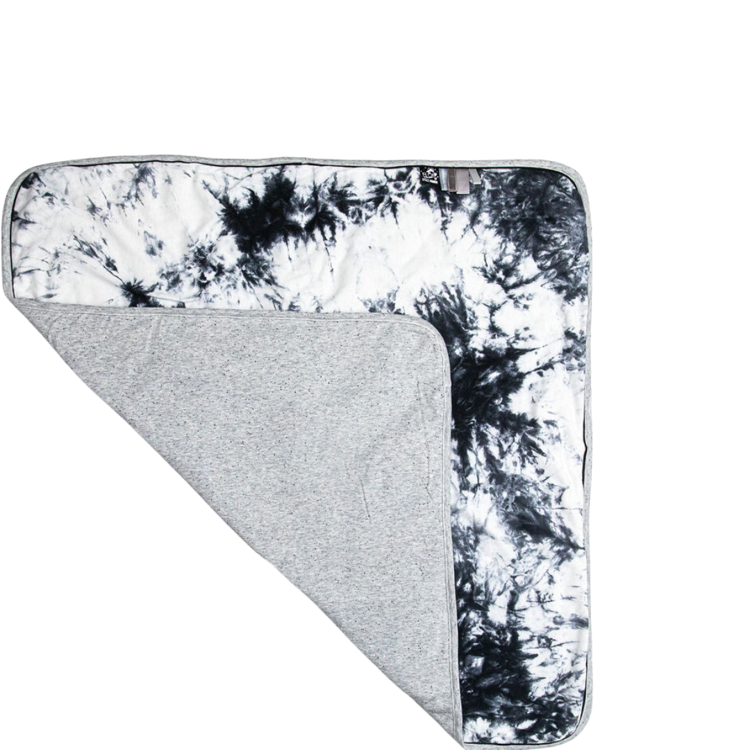 Black Tie Dye Summer Blanket